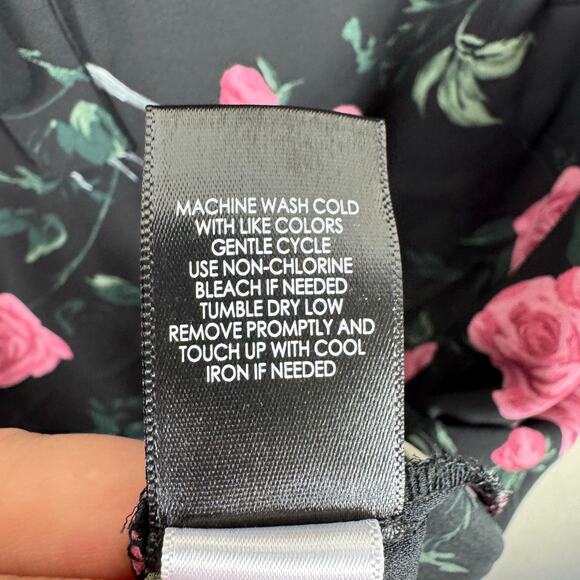 Torrid Black Roses Birds 3/4 Sleeve Lightweight Chiffon Blouse Size L - Picture 8 of 8